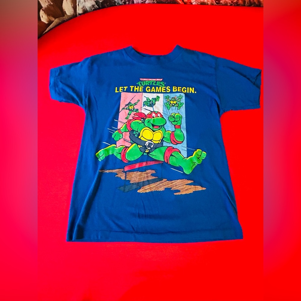 Vintage boys Teenage Mutant Ninja Turtles shirt